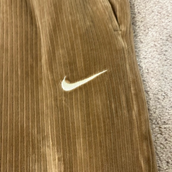 Nike Women's Velour Wide Leg Pants - Picture 4 of 10